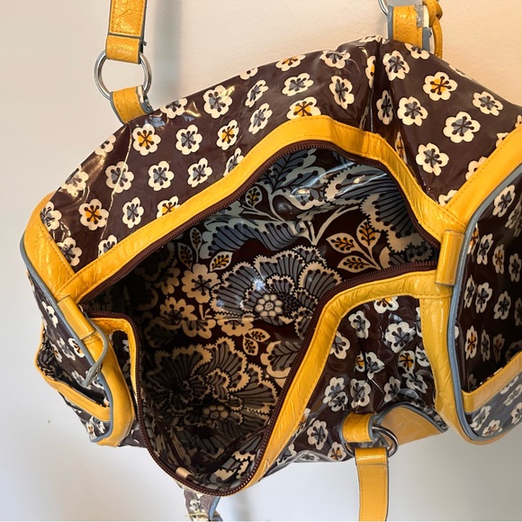 Vera Bradley Rare All-Over Patent Frill Travel Tote Buttercup Yellow Floral - Picture 12 of 14